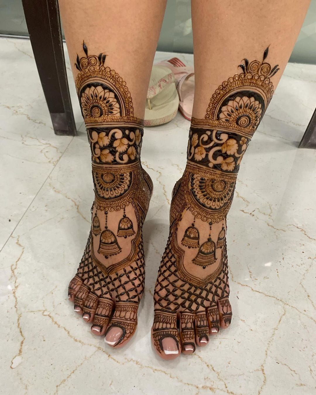 Leg henna design 3