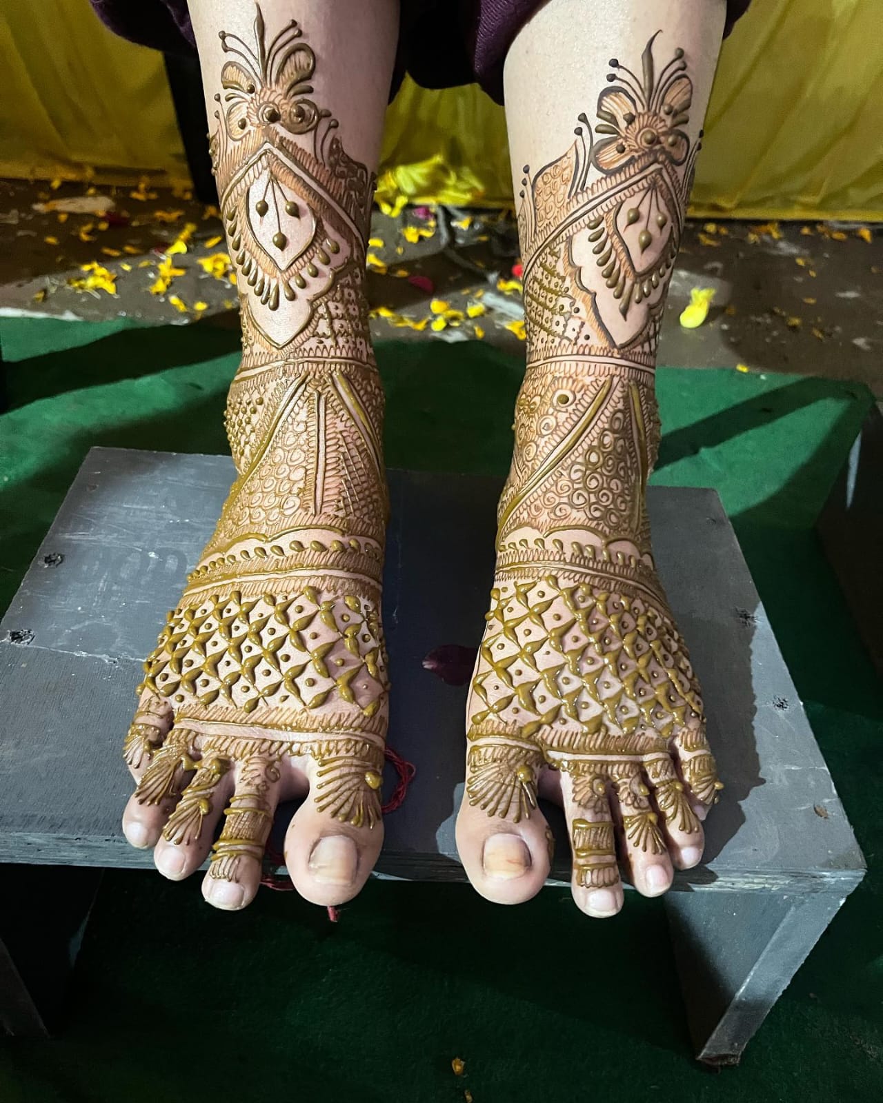 Leg henna design 7